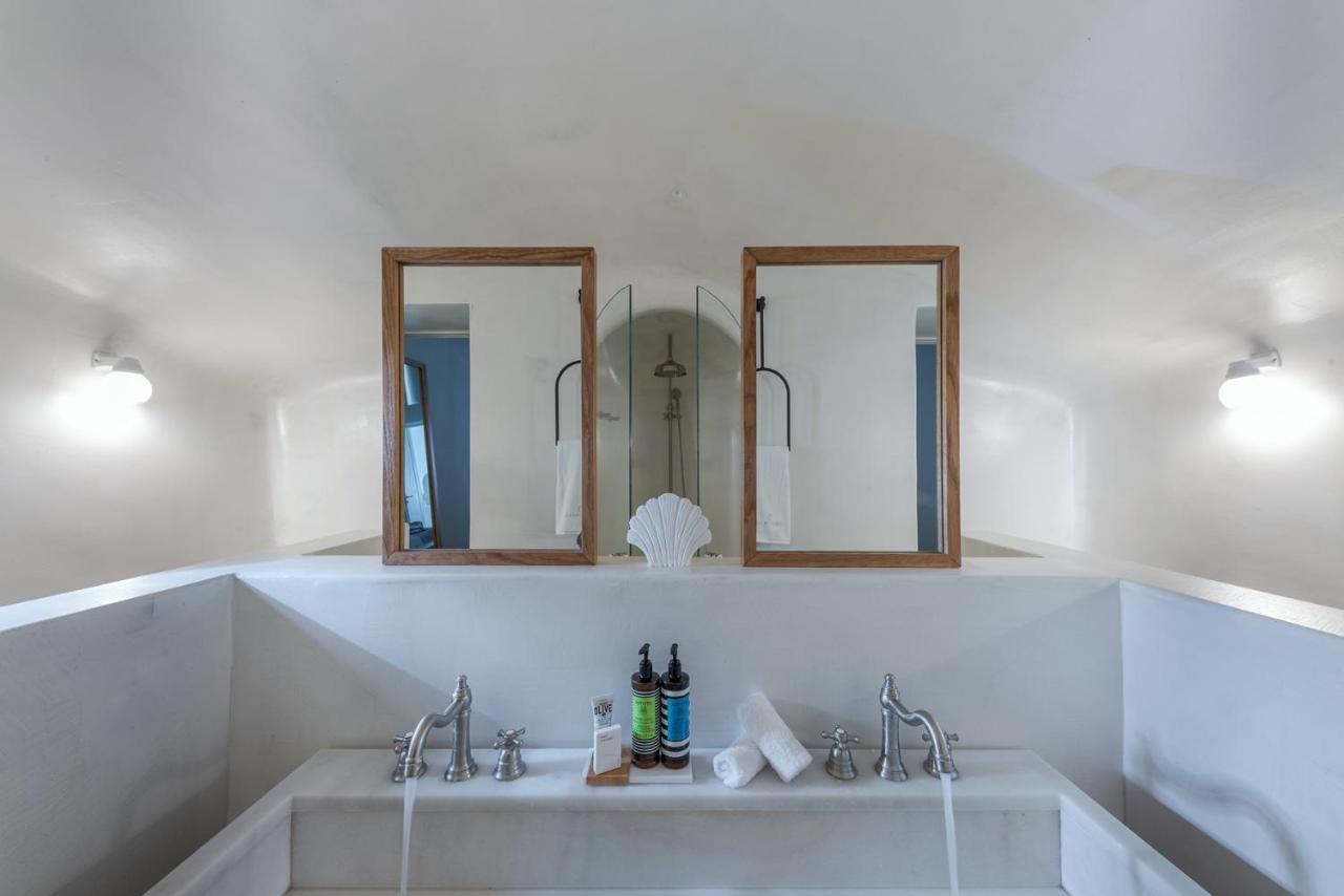 Thera Villas Firá Buitenkant foto